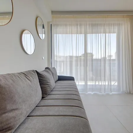 Apartment Modern 1 Bedroom In Mercury Suits Location *