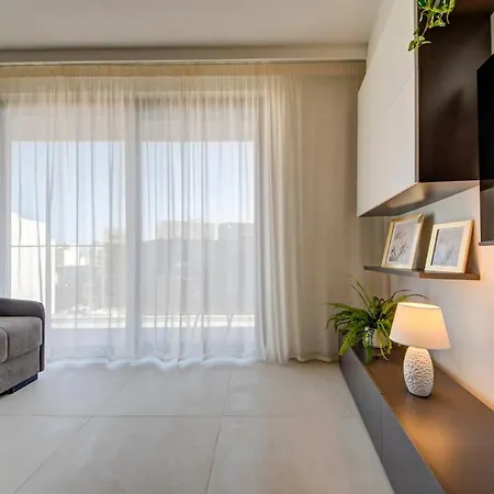 Apartment Modern 1 Bedroom In Mercury Suits Location *