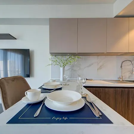شقة Modern 1 Bedroom In Mercury Suits Location