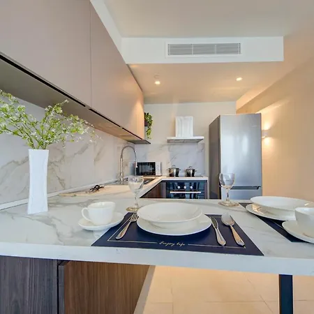 Modern 1 Bedroom In Mercury Suits Location شقة *